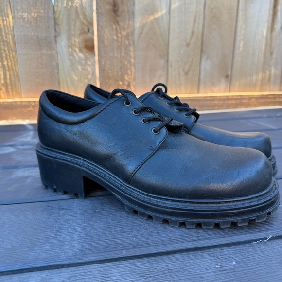 Women’s Vintage Y2K Chunky Black Oxfords with Heel - Picture 1 of 5